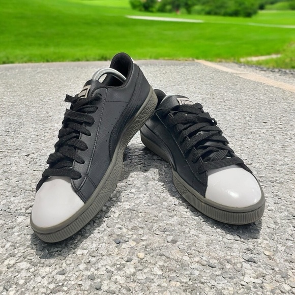 Puma Basket Toe Sneaker shoe lace up Black/white US size 10 - Picture 1 of 13